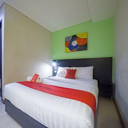 Budget Hotel Ambon Exterior photo