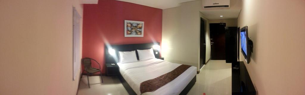 Budget Hotel Ambon Exterior photo
