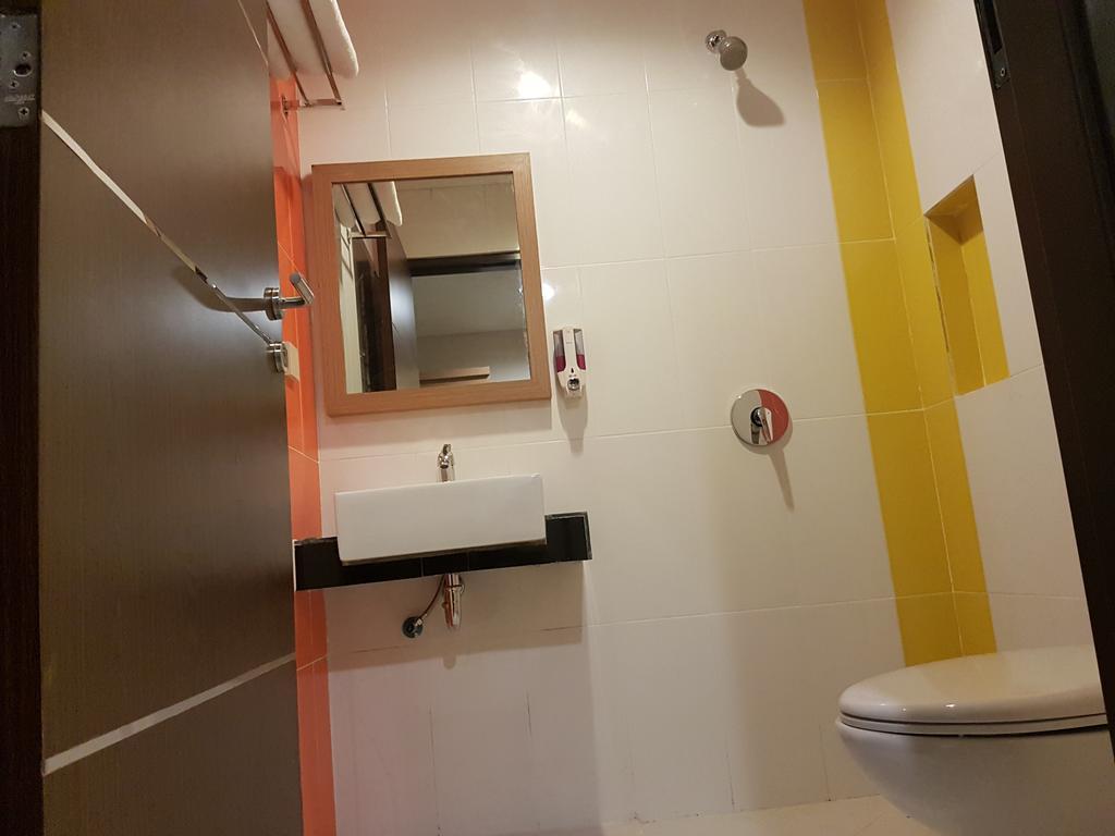 Budget Hotel Ambon Exterior photo