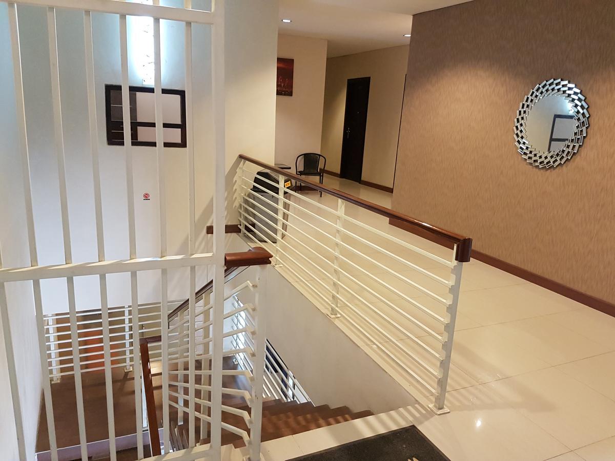 Budget Hotel Ambon Exterior photo
