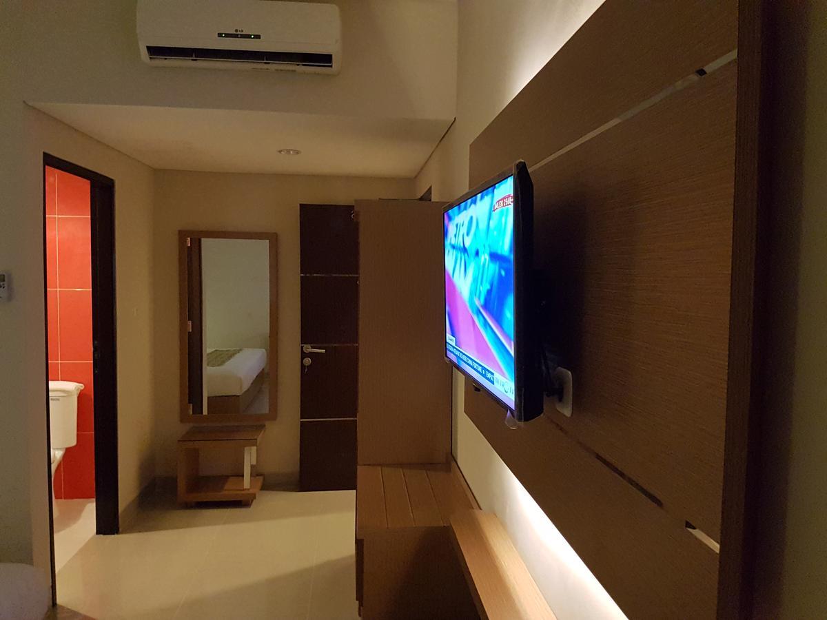 Budget Hotel Ambon Exterior photo