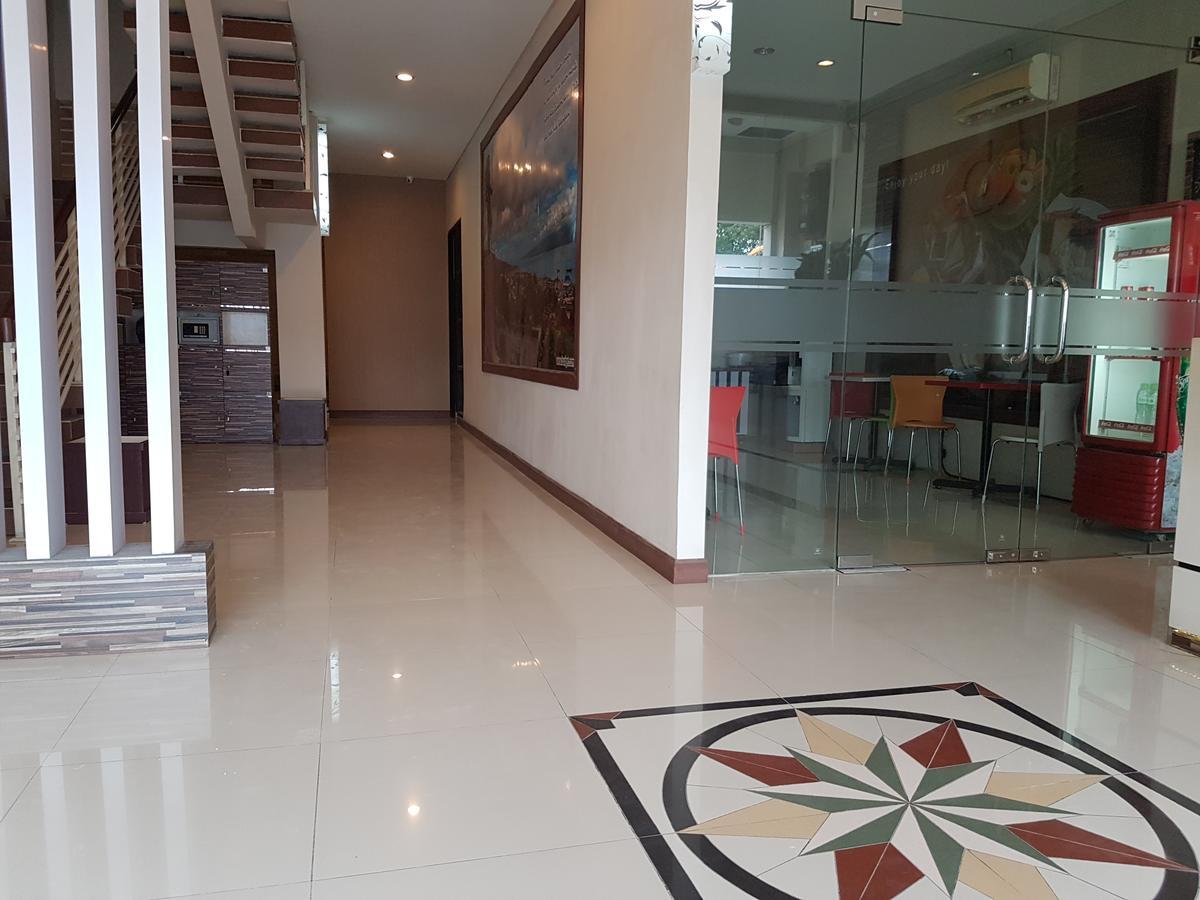 Budget Hotel Ambon Exterior photo