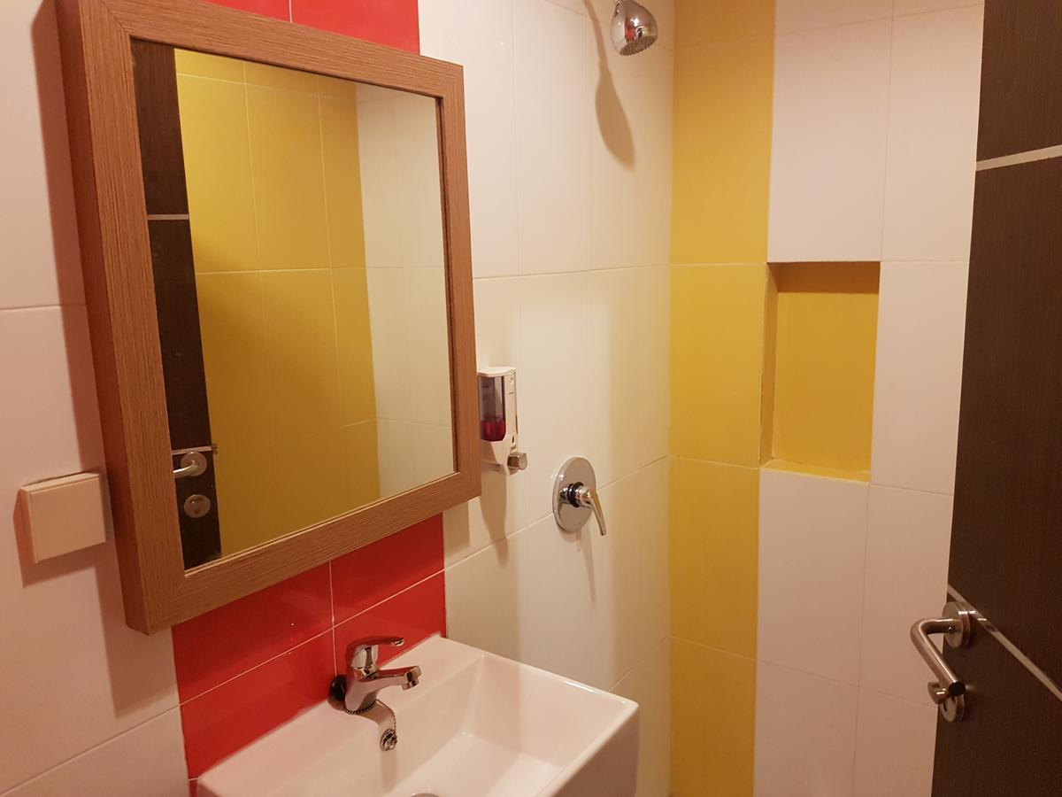 Budget Hotel Ambon Exterior photo