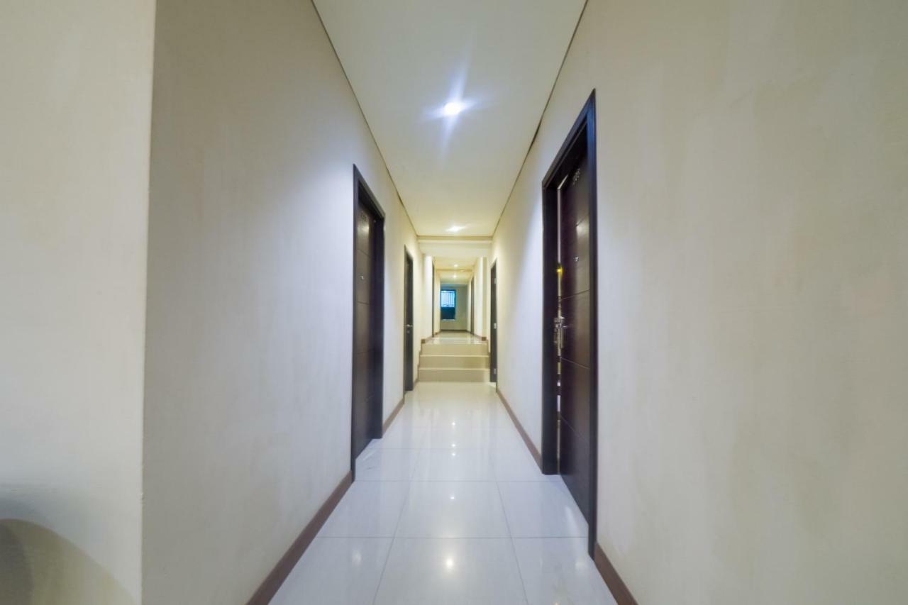 Budget Hotel Ambon Exterior photo
