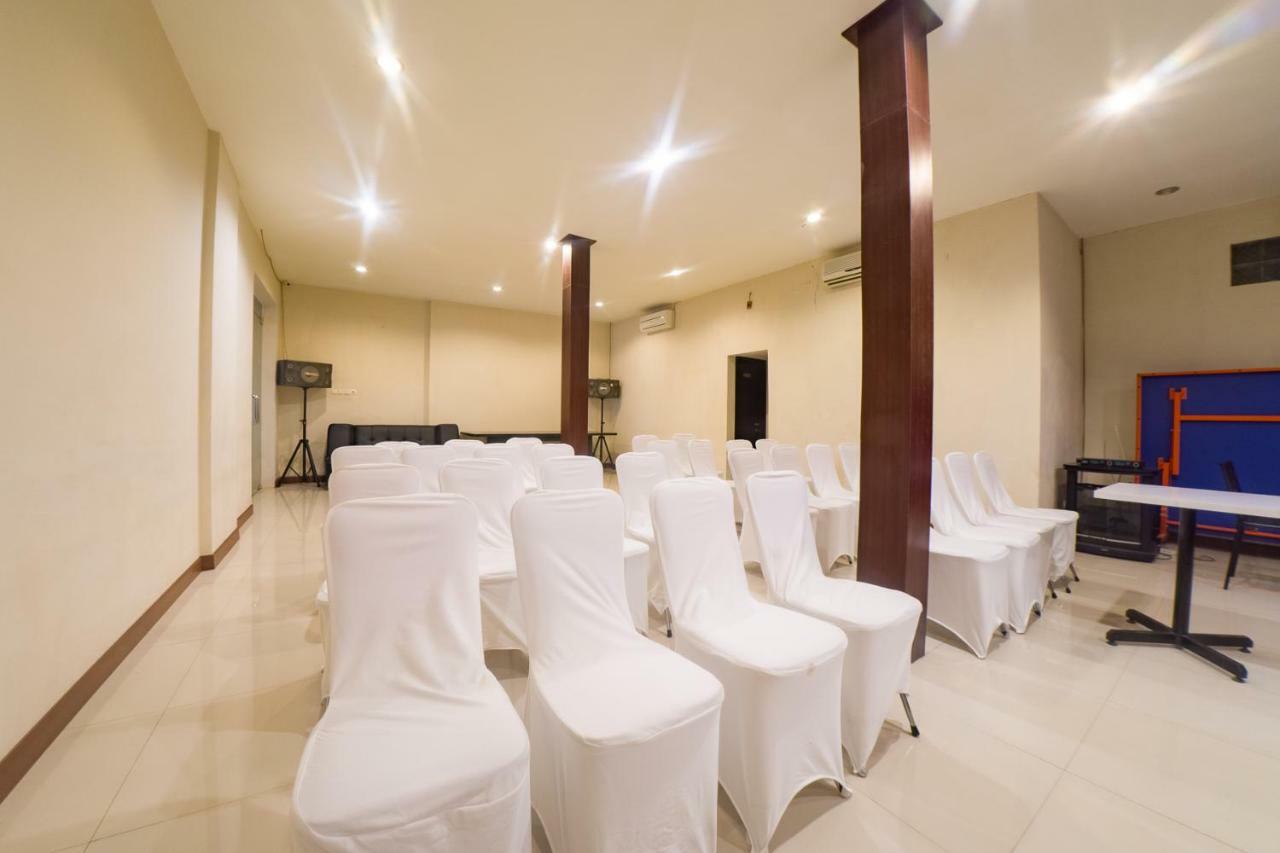 Budget Hotel Ambon Exterior photo