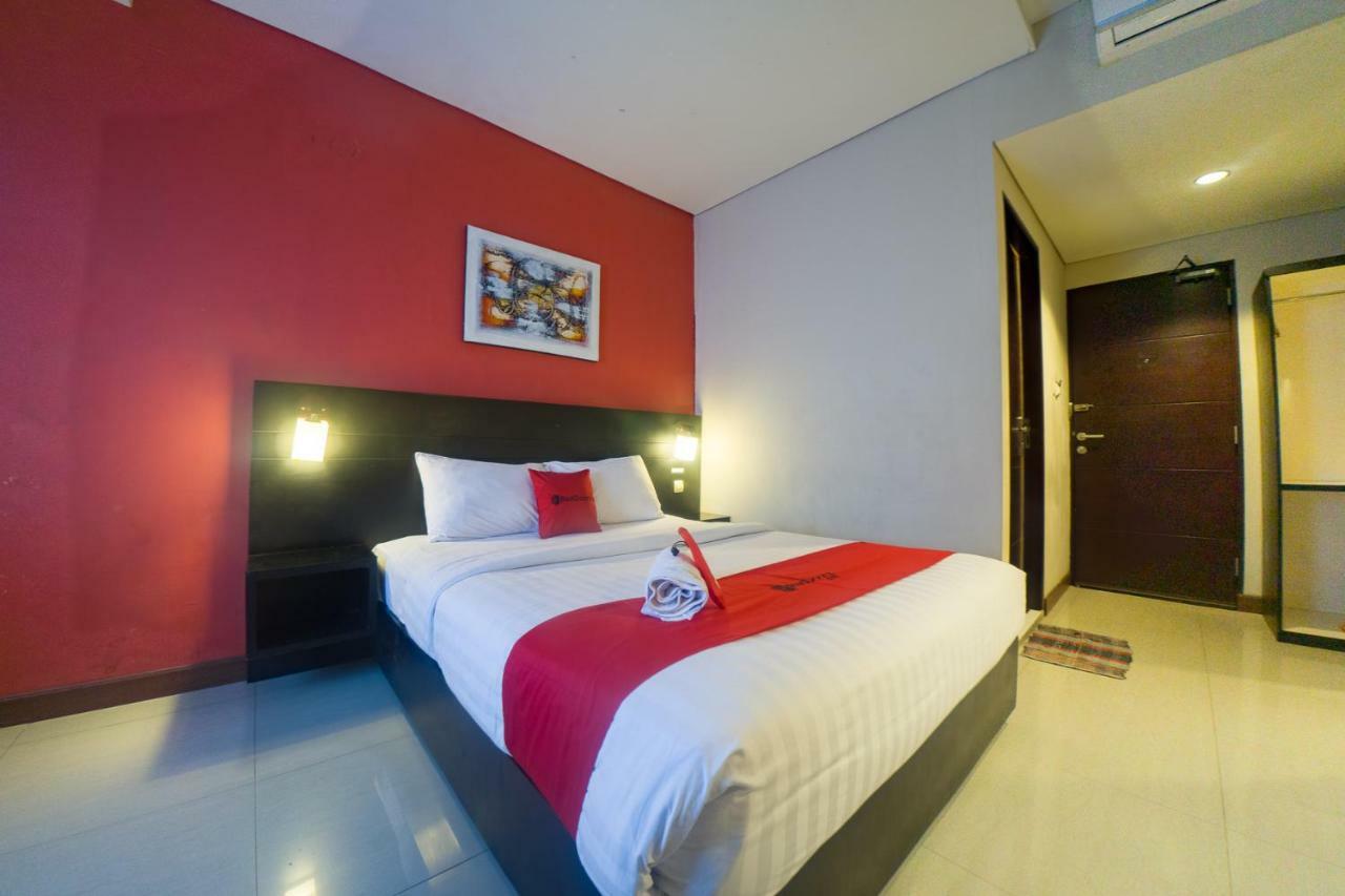 Budget Hotel Ambon Exterior photo