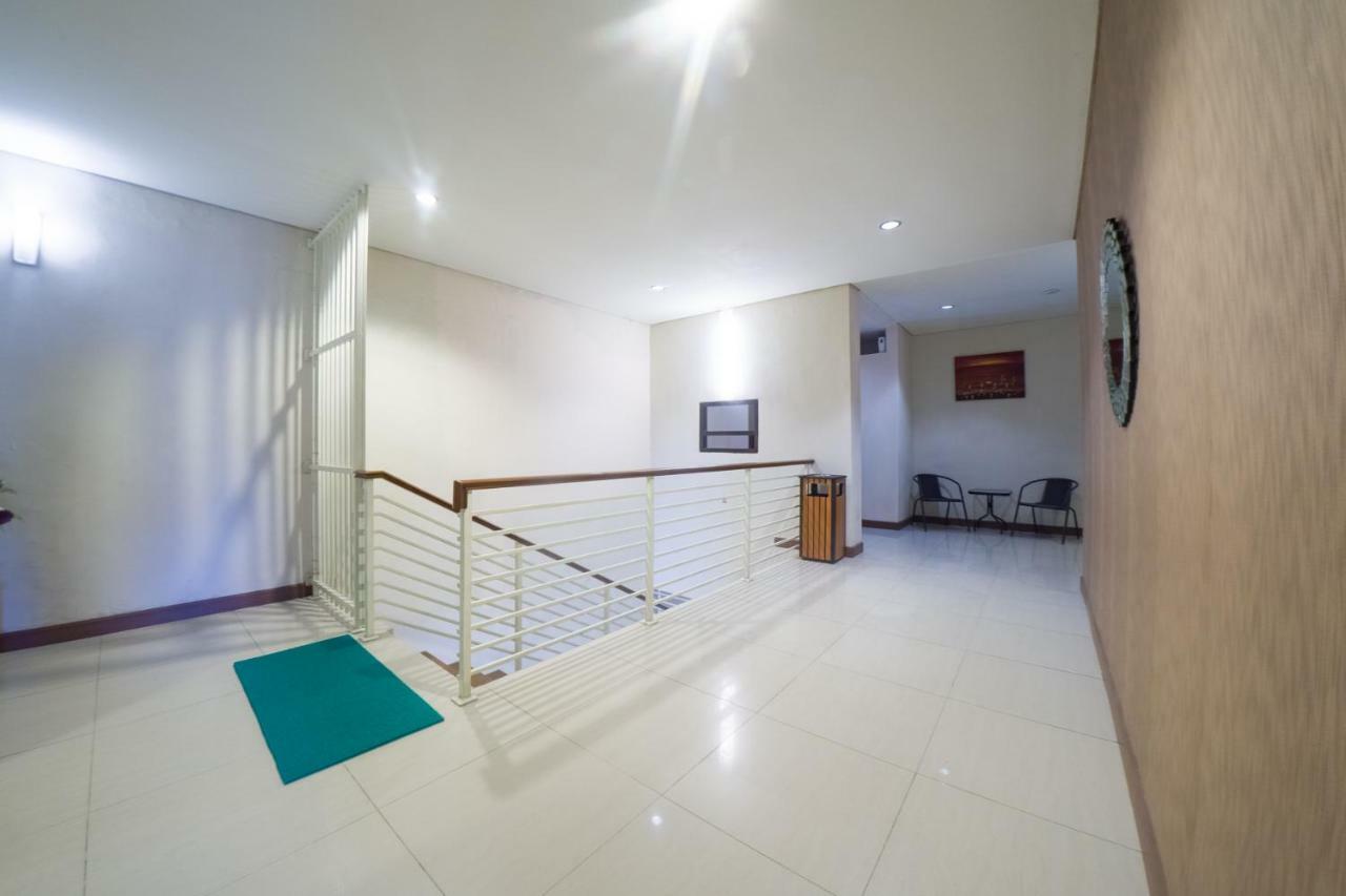 Budget Hotel Ambon Exterior photo