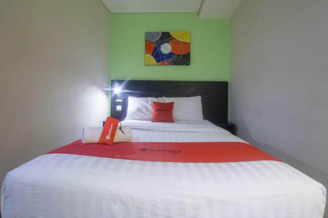 Budget Hotel Ambon Exterior photo