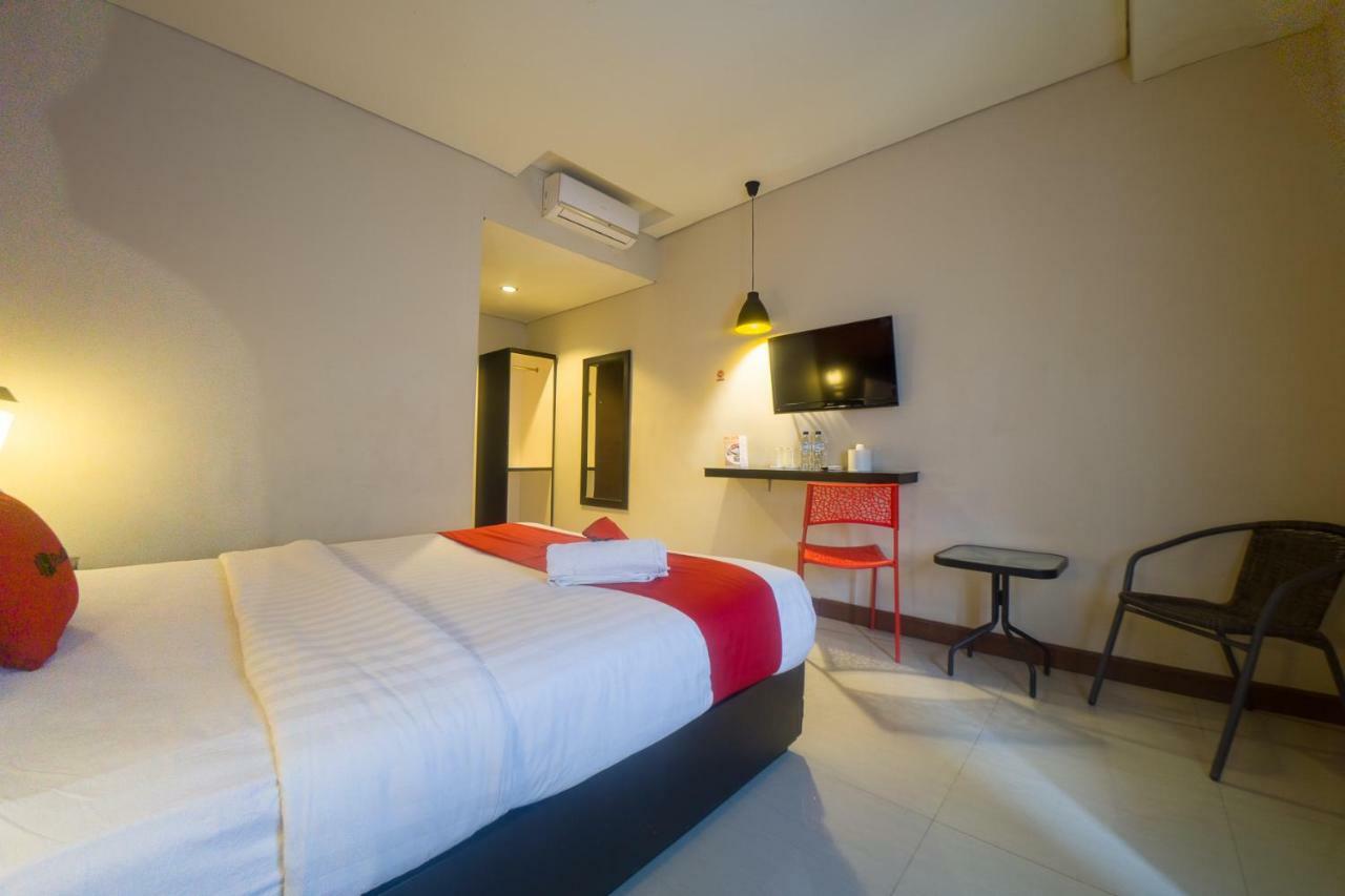Budget Hotel Ambon Exterior photo