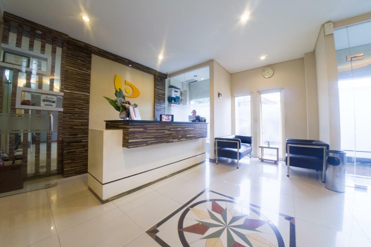Budget Hotel Ambon Exterior photo