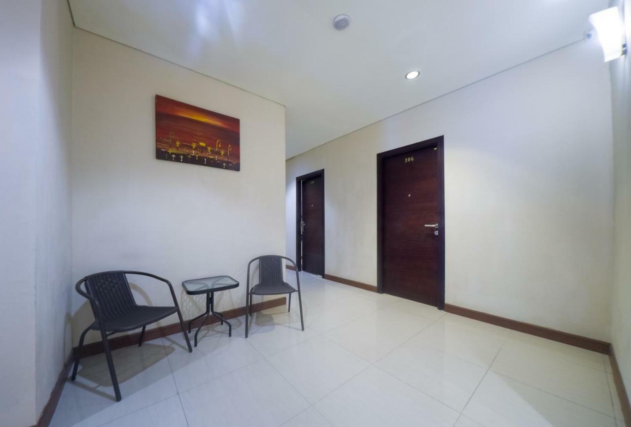 Budget Hotel Ambon Exterior photo